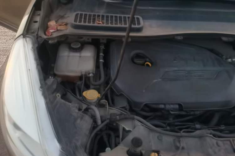Used Ford Kuga 2013 1.6L GTDi 4x4 Elite Model Engine Bay Right