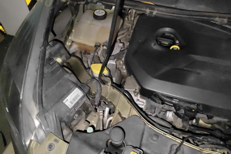 Used Ford Kuga 2013 1.6L GTDi 4x4 Elite Model Engine Bay Right