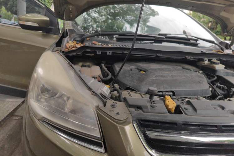 Used Ford Kuga 2013 1.6L GTDi 4x4 Elite Model Engine Bay Right