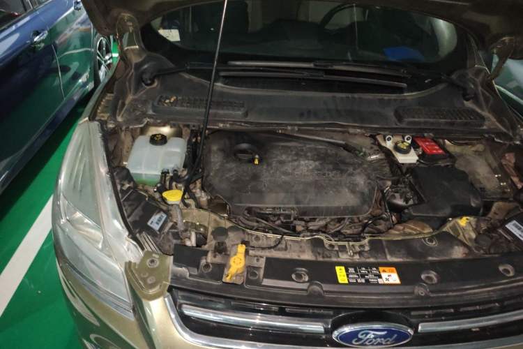 Used Ford Kuga 2013 1.6L GTDi 4x4 Elite Model Engine Bay Right