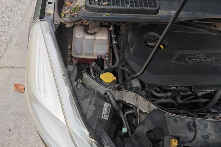 Used Ford Kuga 2013 1.6L GTDi 4x4 Elite Model Engine Bay Right