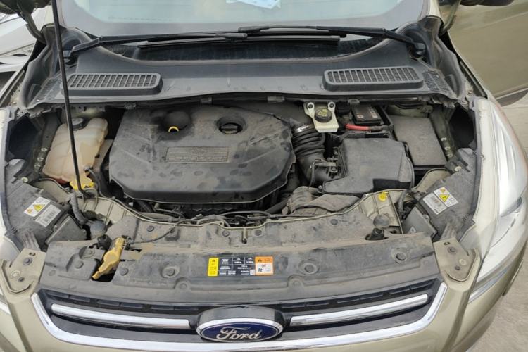 Used Ford Kuga 2013 2.0L GTDi Four-Wheel Drive Premium Model Engine Bay