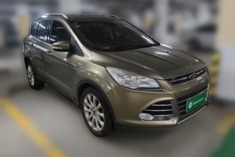 Used Ford Kuga 2013 1.6L GTDi Two-Wheel-Drive Trend Model Front Right 45 Deg