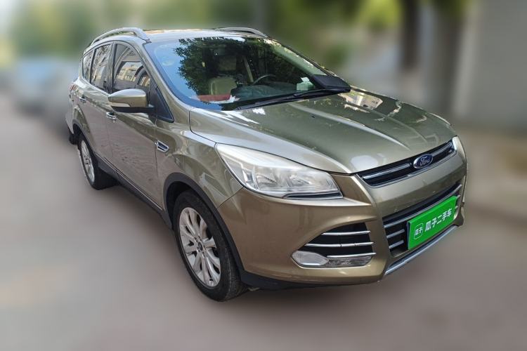 Used Ford Kuga 2013 1.6L GTDi 4x4 Elite Model Front Right 45 Deg