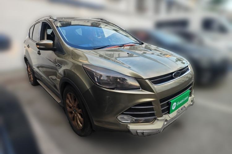 Used Ford Kuga 2013 1.6L GTDi Two-Wheel-Drive Comfort Model Front Right 45 Deg