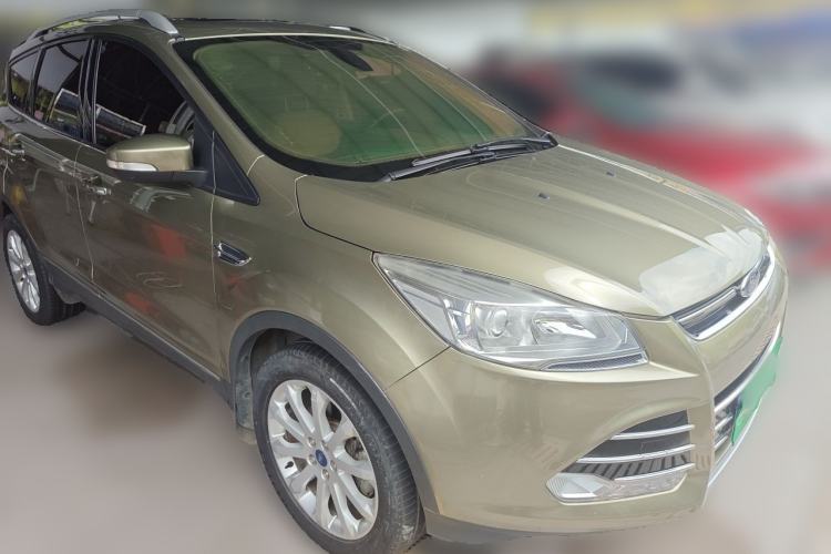 Used Ford Kuga 2013 1.6L GTDi 4x4 Elite Model Front Right 45 Deg