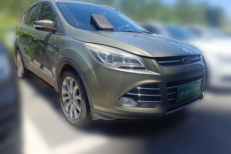 Used Ford Kuga 2013 1.6L GTDi 4x4 Elite Model Front Right 45 Deg