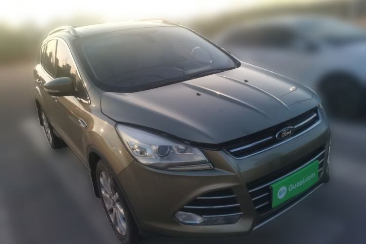 Used Ford Kuga 2013 1.6L GTDi 4x4 Elite Model Front Right 45 Deg