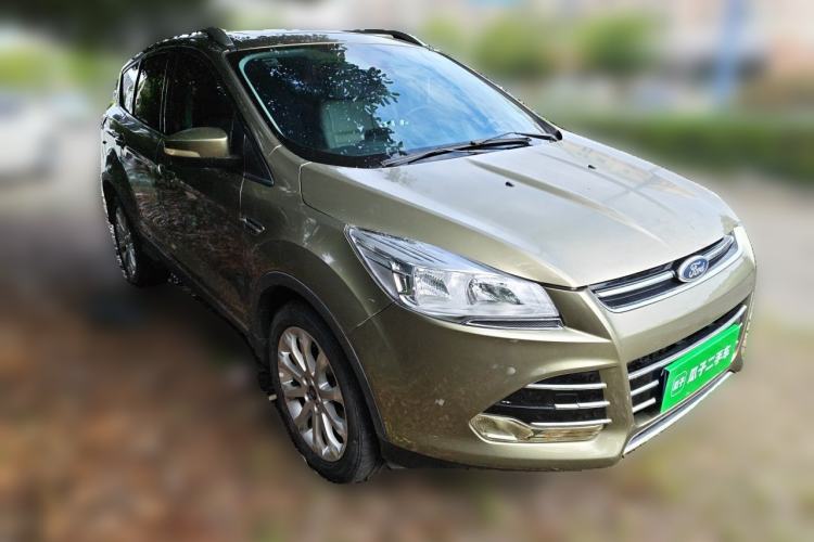 Used Ford Kuga 2013 2.0L GTDi Four-Wheel-Drive Elite Model Front Right 45 Deg