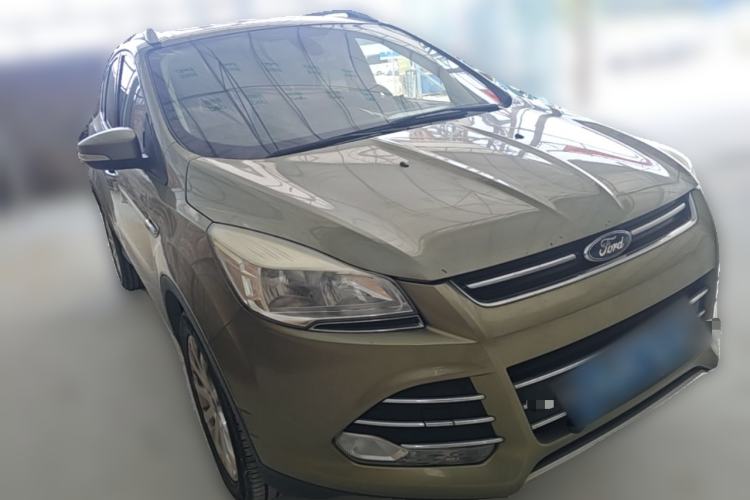 Used Ford Kuga 2013 1.6L GTDi 4x4 Elite Model Front Right 45 Deg