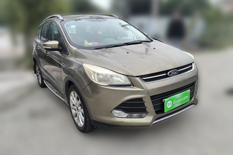 Used Ford Kuga 2013 1.6L GTDi Two-Wheel-Drive Comfort Model Front Right 45 Deg