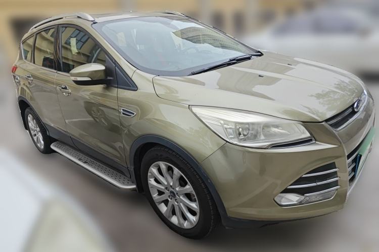 Used Ford Kuga 2013 1.6L GTDi Two-Wheel-Drive Trend Model Front Right 45 Deg