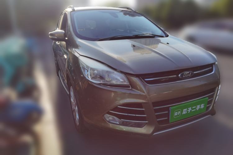 Used Ford Kuga 2013 1.6L GTDi 4x4 Elite Model Front Right 45 Deg