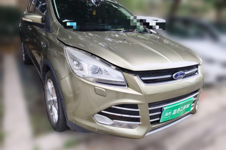 Used Ford Kuga 2013 2.0L GTDi Four-Wheel-Drive Sport Model Front Right 45 Deg