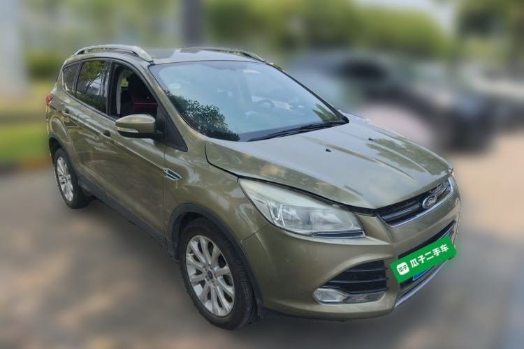 Used Ford Kuga 2013 1.6L GTDi Two-Wheel-Drive Comfort Model Front Right 45 Deg