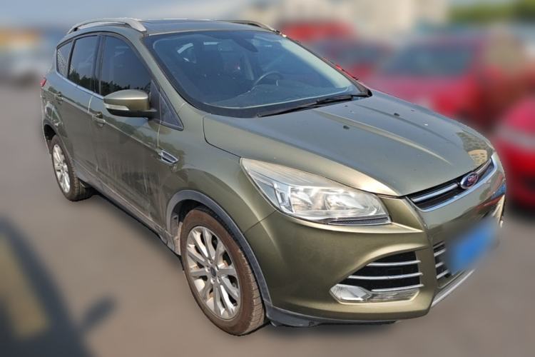 Used Ford Kuga 2013 1.6L GTDi Two-Wheel-Drive Trend Model Front Right 45 Deg