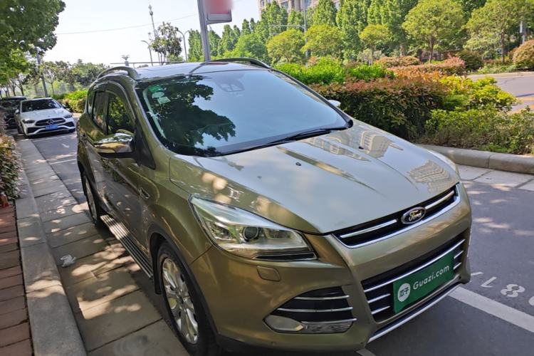 Used Ford Kuga 2013 2.0L GTDi Four-Wheel Drive Premium Model Front Right 45 Deg