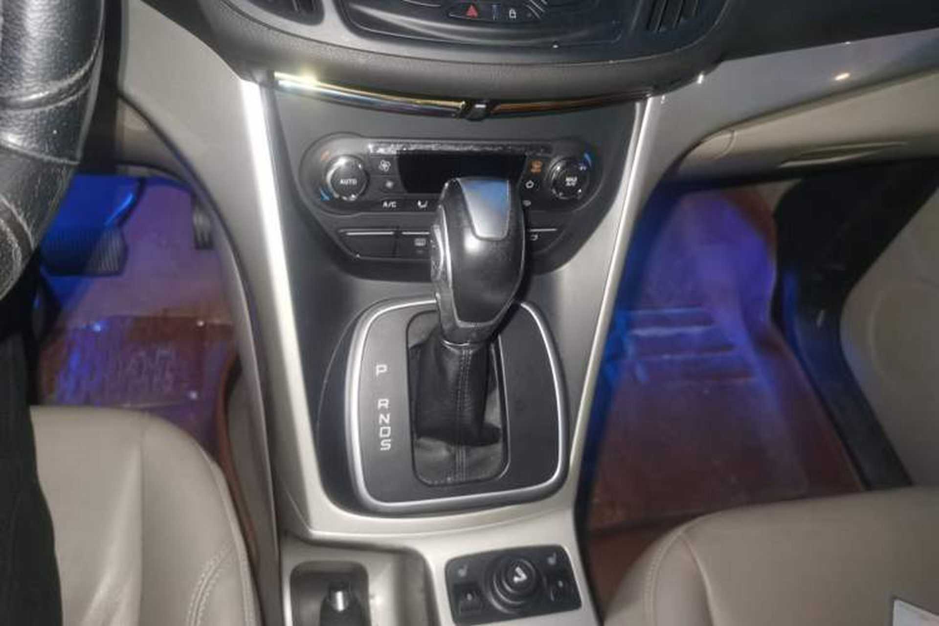 Used Ford Kuga 2013 1.6L GTDi 4x4 Elite Model Gear Lever
