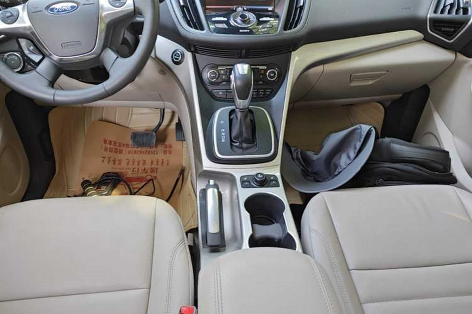 Used Ford Kuga 2013 2.0L GTDi Four-Wheel Drive Premium Model Gear Lever