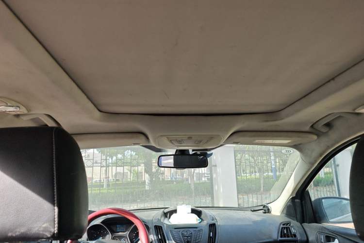 Used Ford Kuga 2013 1.6L GTDi Two-Wheel-Drive Trend Model Headliner