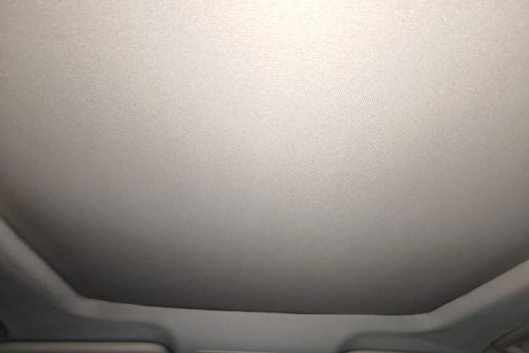 Used Ford Kuga 2013 1.6L GTDi Two-Wheel-Drive Trend Model Headliner