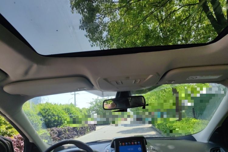 Used Ford Kuga 2013 1.6L GTDi Two-Wheel-Drive Trend Model Headliner