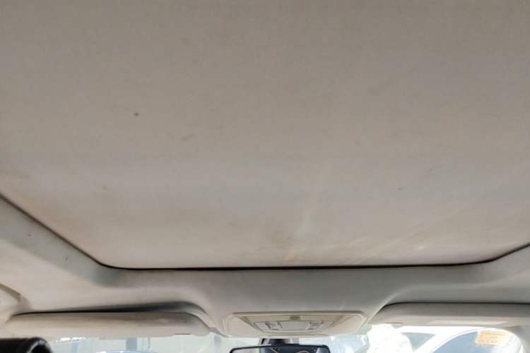 Used Ford Kuga 2013 1.6L GTDi Two-Wheel-Drive Trend Model Headliner