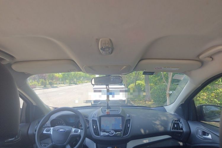 Used Ford Kuga 2013 1.6L GTDi Two-Wheel-Drive Comfort Model Headliner