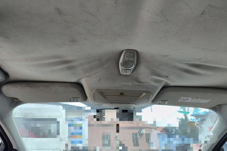 Used Ford Kuga 2013 1.6L GTDi Two-Wheel-Drive Comfort Model Headliner