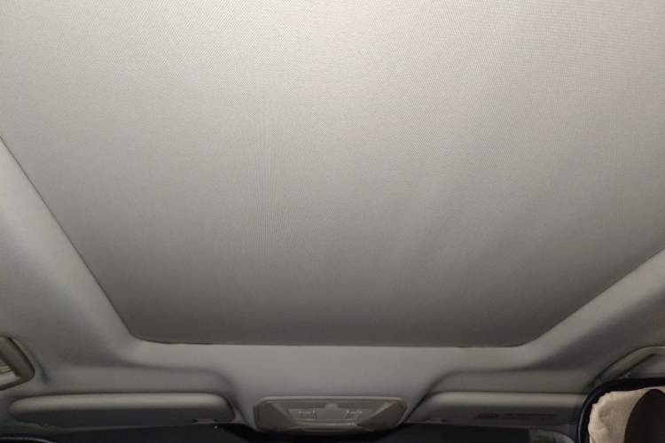 Used Ford Kuga 2013 1.6L GTDi Two-Wheel-Drive Trend Model Headliner