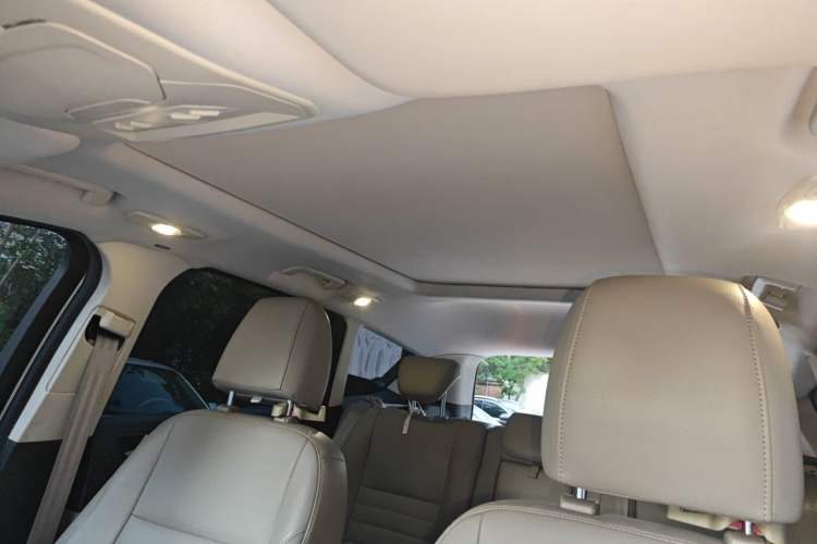 Used Ford Kuga 2013 1.6L GTDi 4x4 Elite Model Headliner