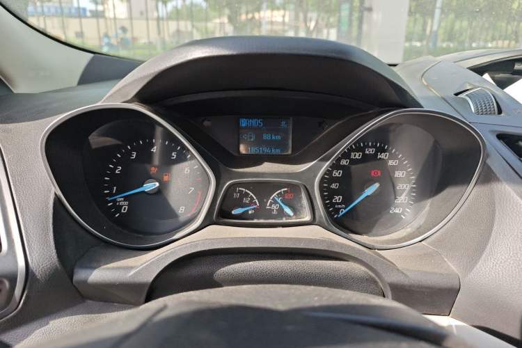 Used Ford Kuga 2013 1.6L GTDi Two-Wheel-Drive Trend Model Instrument Cluster