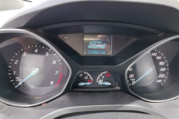 Used Ford Kuga 2013 1.6L GTDi Two-Wheel-Drive Comfort Model Instrument Cluster