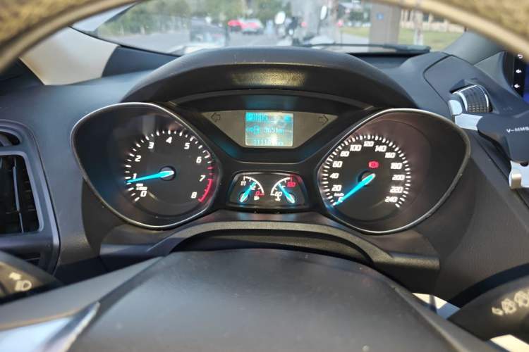 Used Ford Kuga 2013 1.6L GTDi Two-Wheel-Drive Trend Model Instrument Cluster