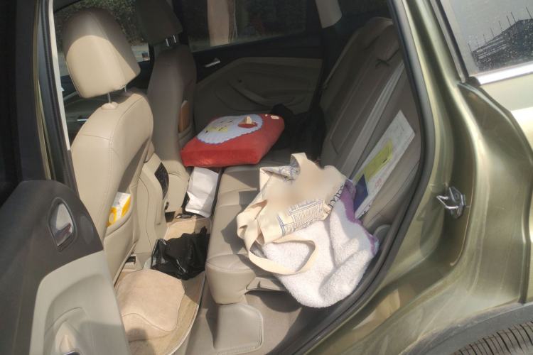 Used Ford Kuga 2013 2.0L GTDi Four-Wheel Drive Premium Model Interior 4