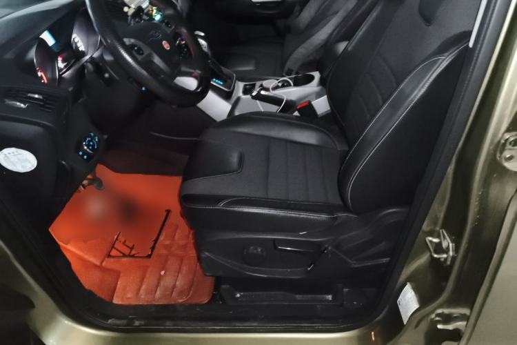 Used Ford Kuga 2013 1.6L GTDi Two-Wheel-Drive Trend Model Left Front Seat