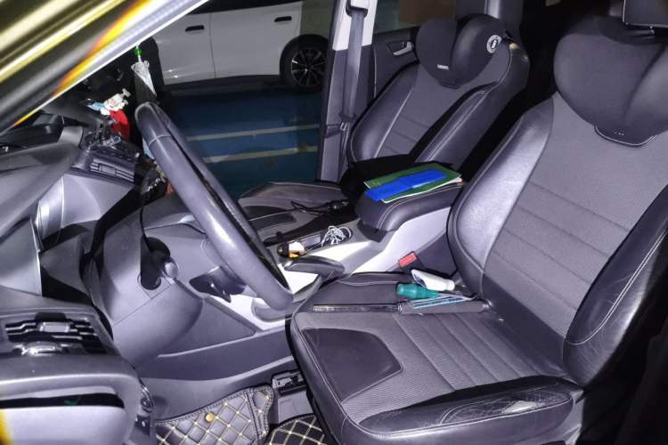 Used Ford Kuga 2013 1.6L GTDi Two-Wheel-Drive Trend Model Left Front Seat