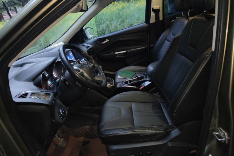 Used Ford Kuga 2013 2.0L GTDi Four-Wheel-Drive Sport Model Left Front Seat