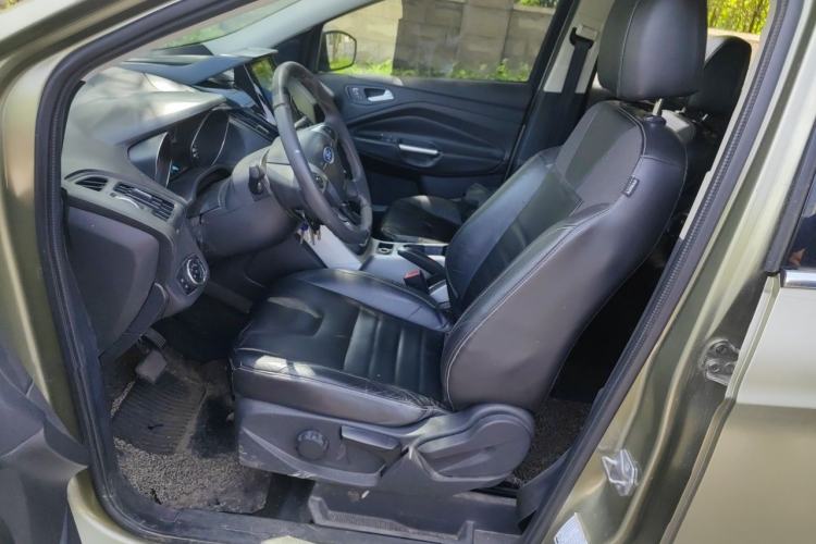 Used Ford Kuga 2013 1.6L GTDi Two-Wheel-Drive Trend Model Left Front Seat