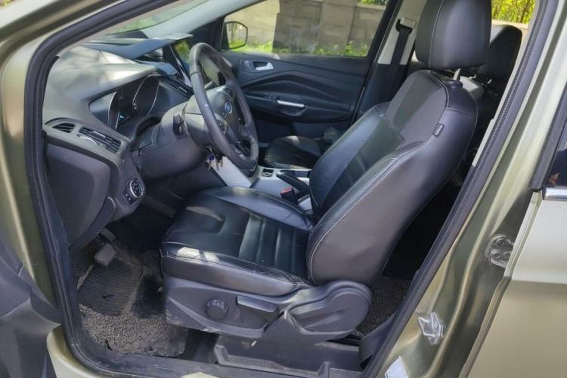 Used Ford Kuga 2013 1.6L GTDi Two-Wheel-Drive Trend Model Left Front Seat