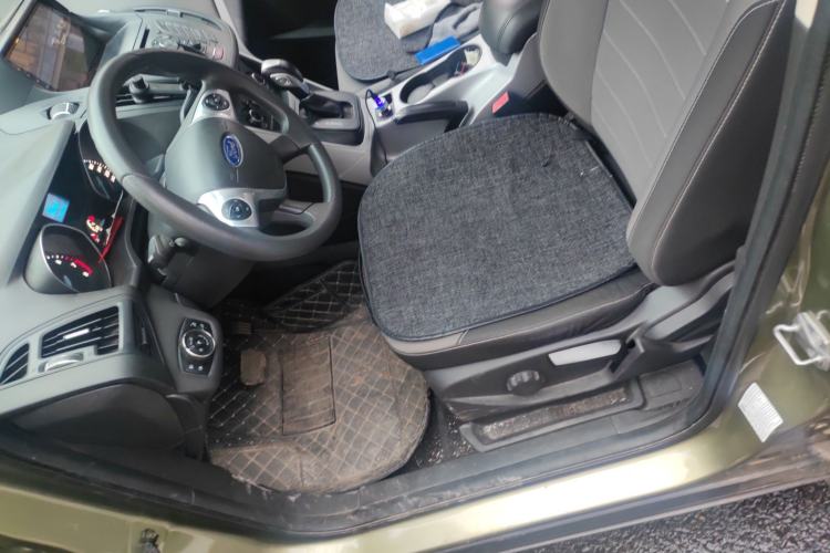Used Ford Kuga 2013 1.6L GTDi Two-Wheel-Drive Comfort Model Left Front Seat