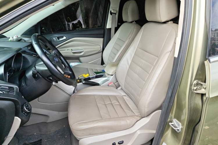 Used Ford Kuga 2013 2.0L GTDi Four-Wheel-Drive Elite Model Left Front Seat
