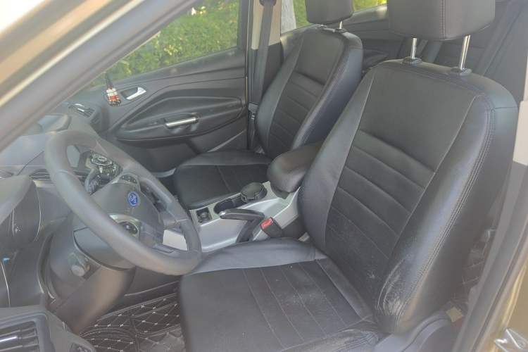 Used Ford Kuga 2013 1.6L GTDi Two-Wheel-Drive Comfort Model Left Front Seat