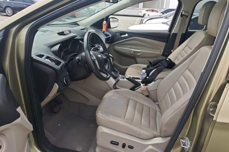 Used Ford Kuga 2013 2.0L GTDi Four-Wheel Drive Premium Model Left Front Seat
