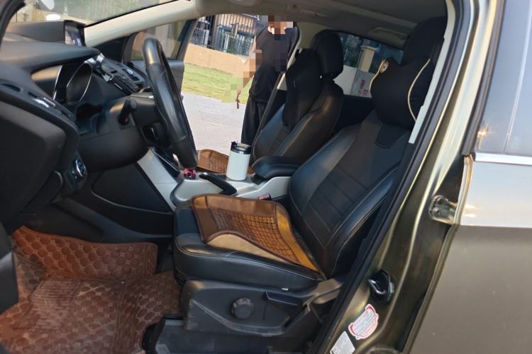 Used Ford Kuga 2013 1.6L GTDi Two-Wheel-Drive Trend Model Left Front Seat