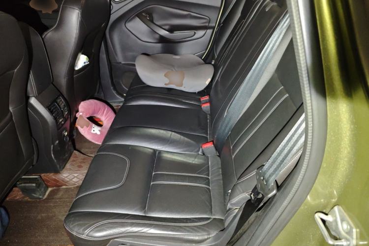 Used Ford Kuga 2013 2.0L GTDi Four-Wheel-Drive Sport Model Left Rear Seat