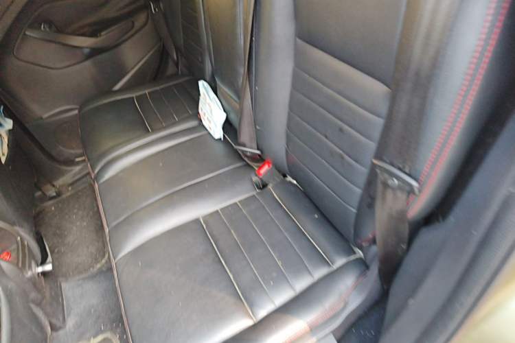 Used Ford Kuga 2013 1.6L GTDi Two-Wheel-Drive Comfort Model Left Rear Seat