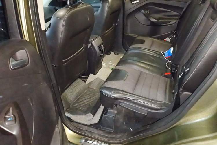 Used Ford Kuga 2013 1.6L GTDi Two-Wheel-Drive Trend Model Left Rear Seat