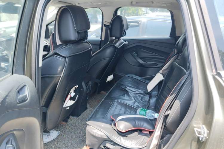 Used Ford Kuga 2013 1.6L GTDi Two-Wheel-Drive Trend Model Left Rear Seat