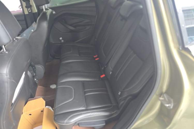 Used Ford Kuga 2013 2.0L GTDi Four-Wheel-Drive Sport Model Left Rear Seat